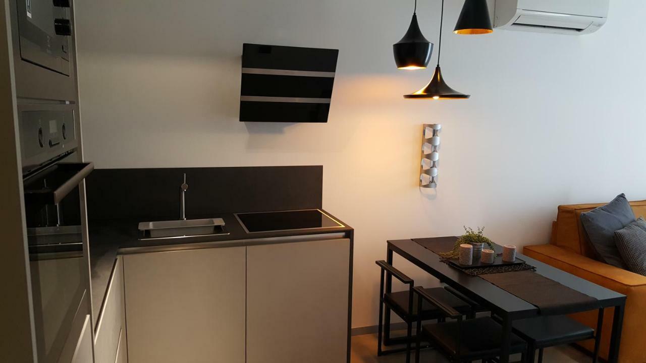 Apartman Vip, With Free Garage Parking Пула Экстерьер фото