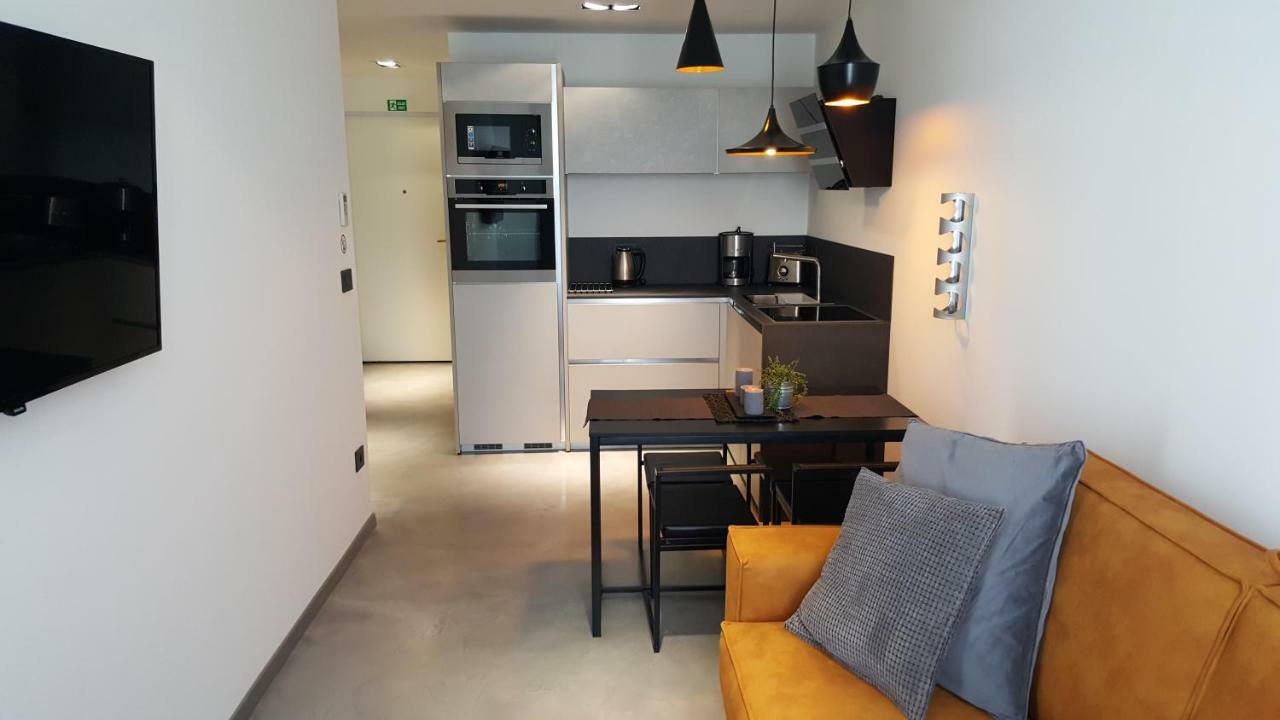 Apartman Vip, With Free Garage Parking Пула Экстерьер фото