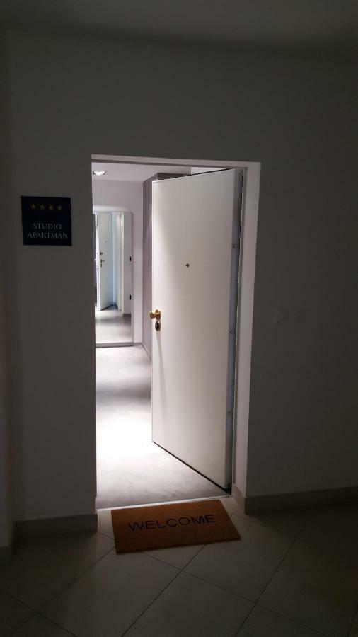 Apartman Vip, With Free Garage Parking Пула Экстерьер фото