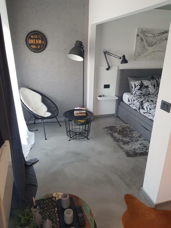 Apartman Vip, With Free Garage Parking Пула Экстерьер фото